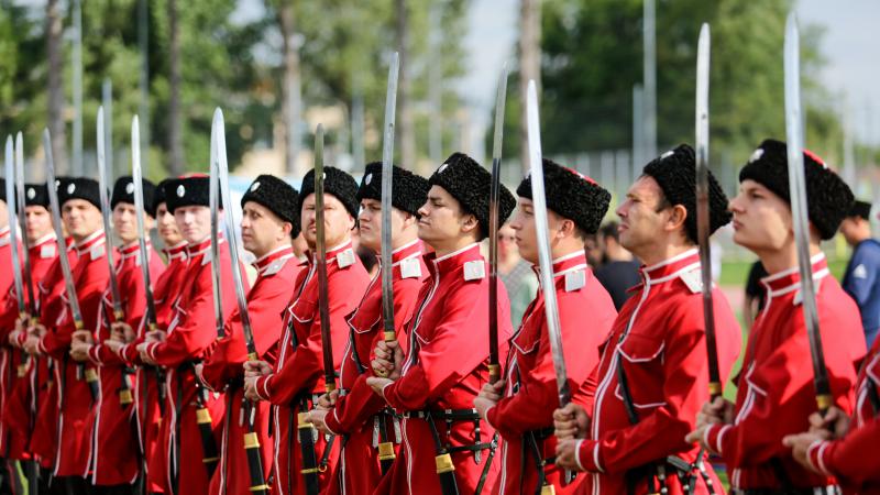 КАЗАЧИЙ СЛЁТ «ГОТОВ К ТРУДУ И ОБОРОНЕ».